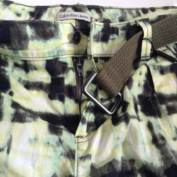 Calvin Klein Ink Spot Belt Shorts NWT Size 28 - Picture 3 of 5